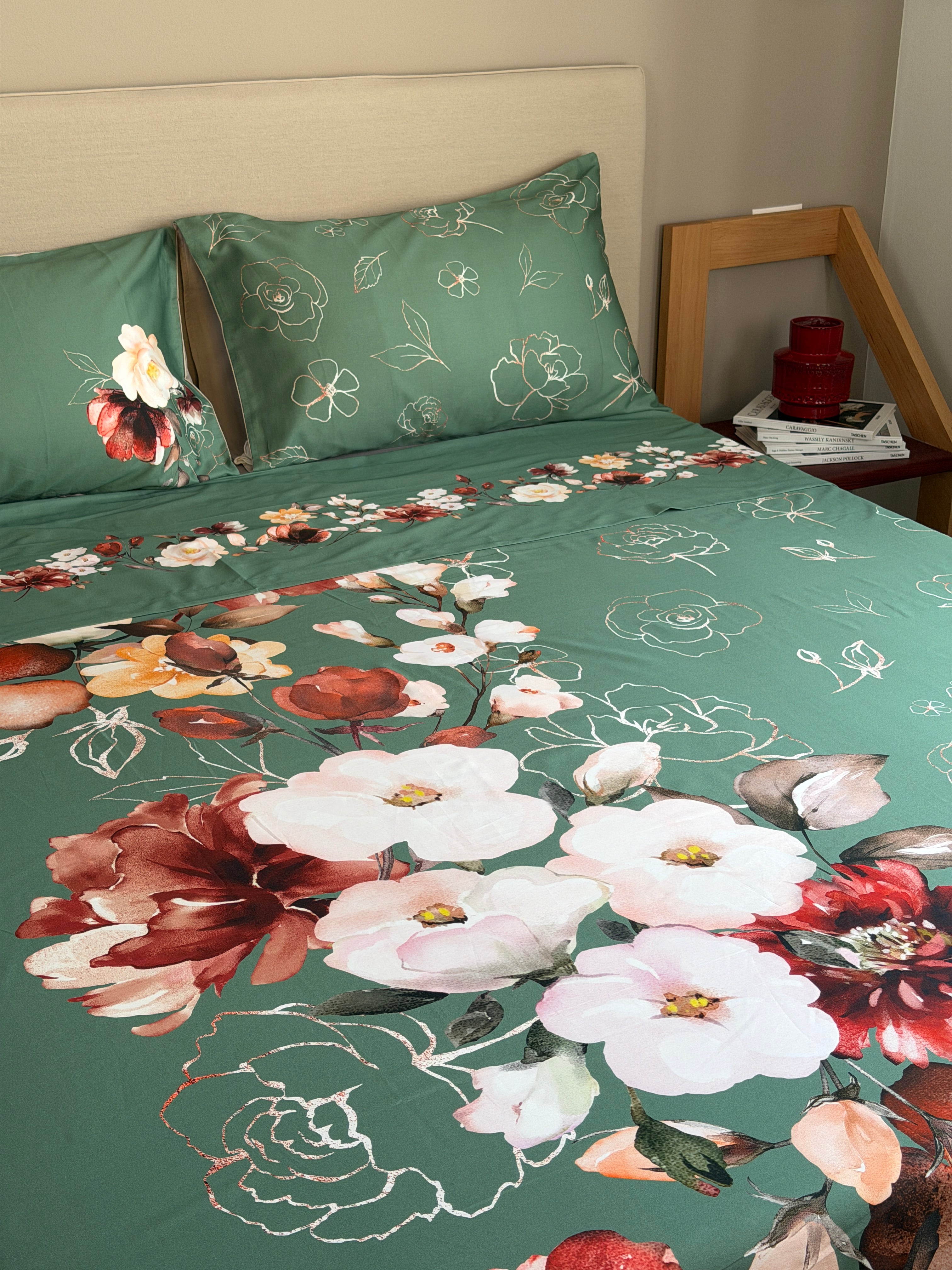 Parure Lenzuola Copriletto Raso 300TC FIORI SUL LETTO - VITTORIA Letto Moreali Tessile Casa