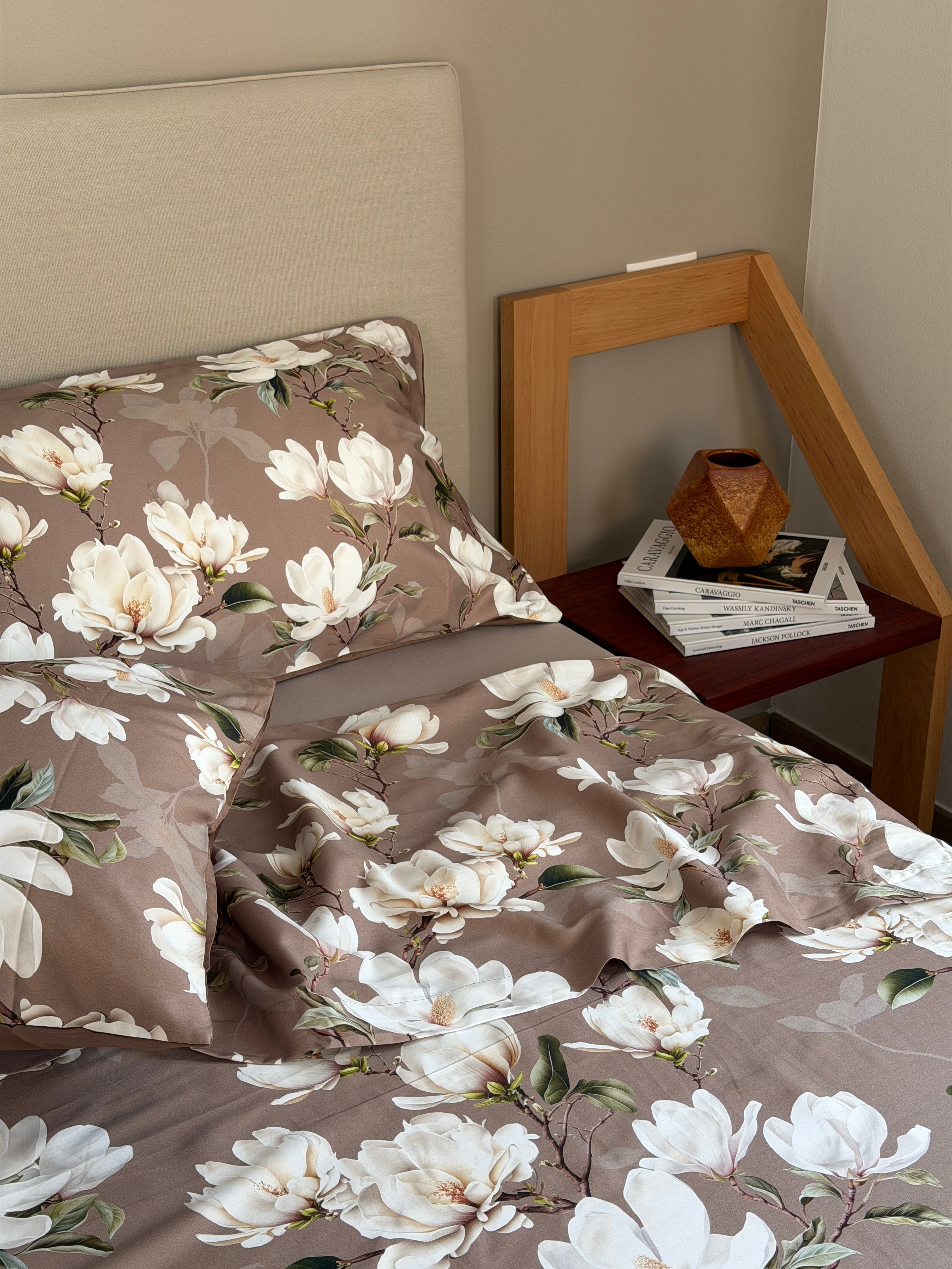 Parure Lenzuola Copriletto Raso 300TC FIORI SUL LETTO - LAVINIA 2.0 Letto Moreali Tessile Casa
