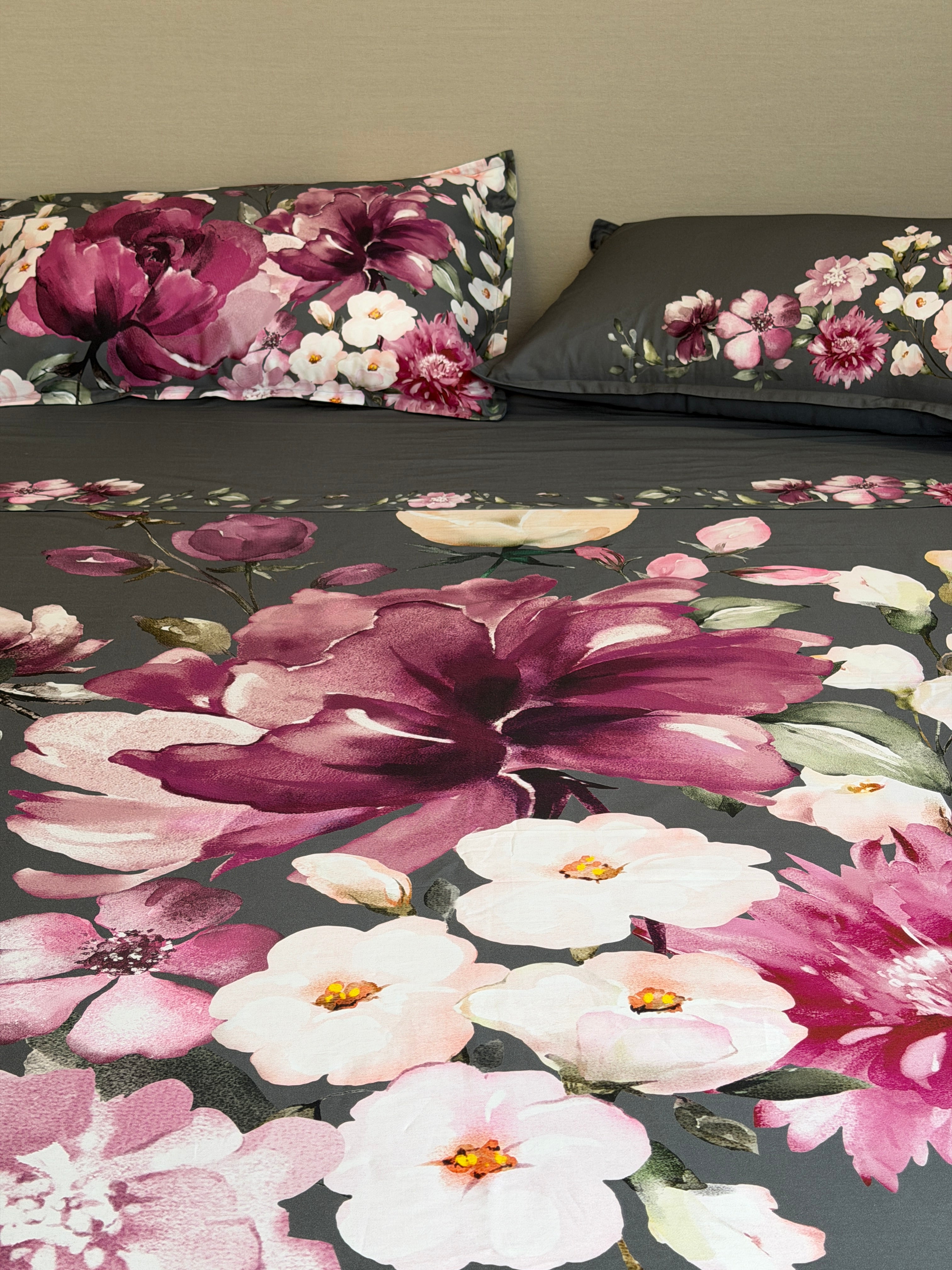 Parure Lenzuola Copriletto Raso 300TC FIORI SUL LETTO - VIOLA Letto Moreali Tessile Casa