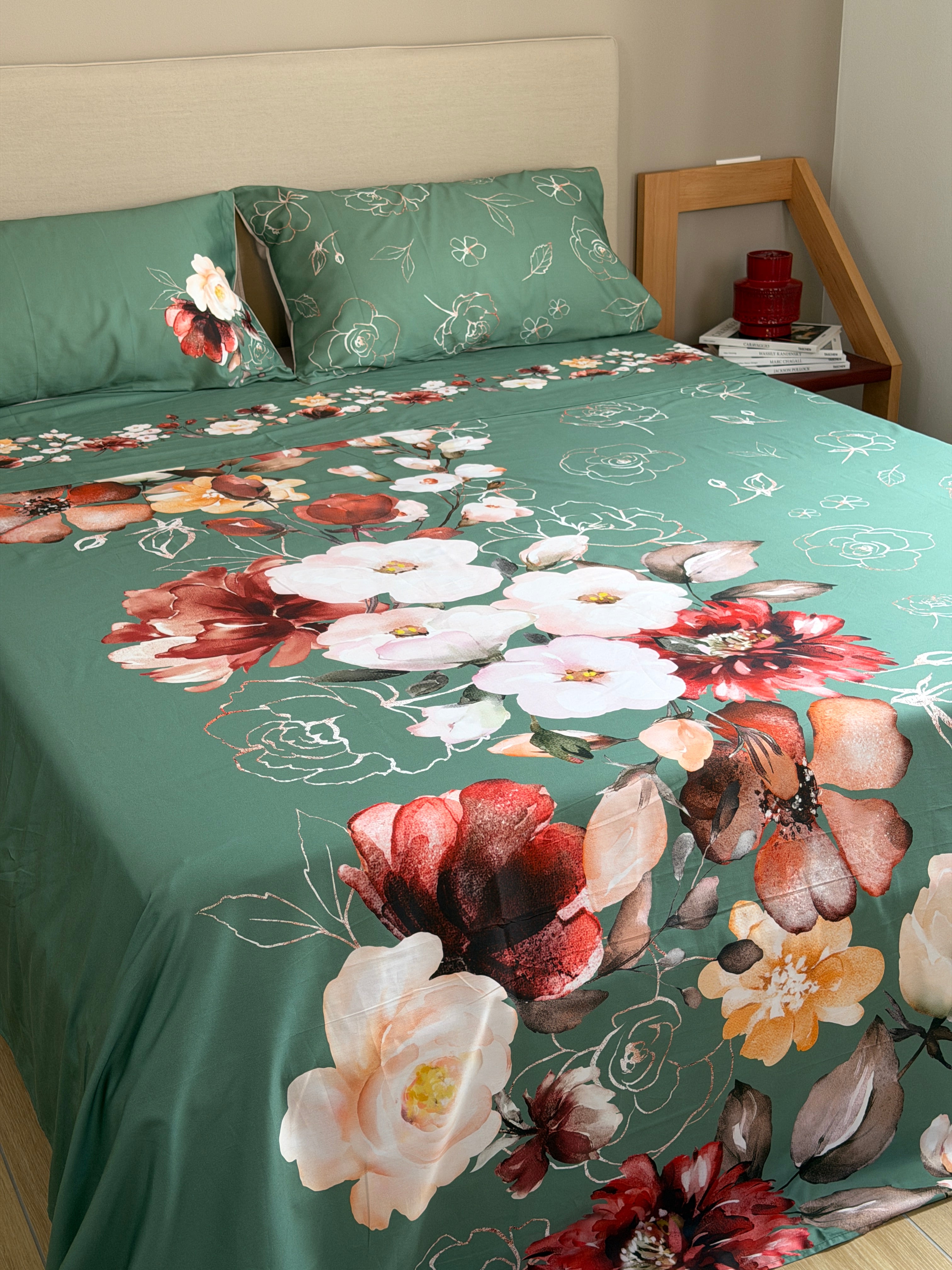 Parure Lenzuola Copriletto Raso 300TC FIORI SUL LETTO - VITTORIA Letto Moreali Tessile Casa