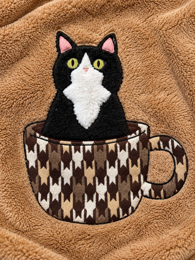 Plaid Pile Coccola Ricamato GATTO NELLA TAZZA Soggiorno Maryplaid