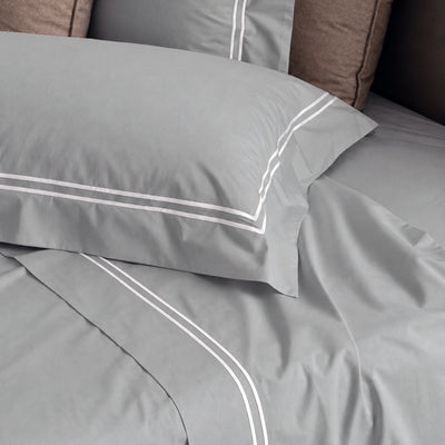 Parure Lenzuola Percalle Ricamato Hotellerie - BOURDON Letto Moreali Tessile Casa Matrimoniale Grigio/Bianco