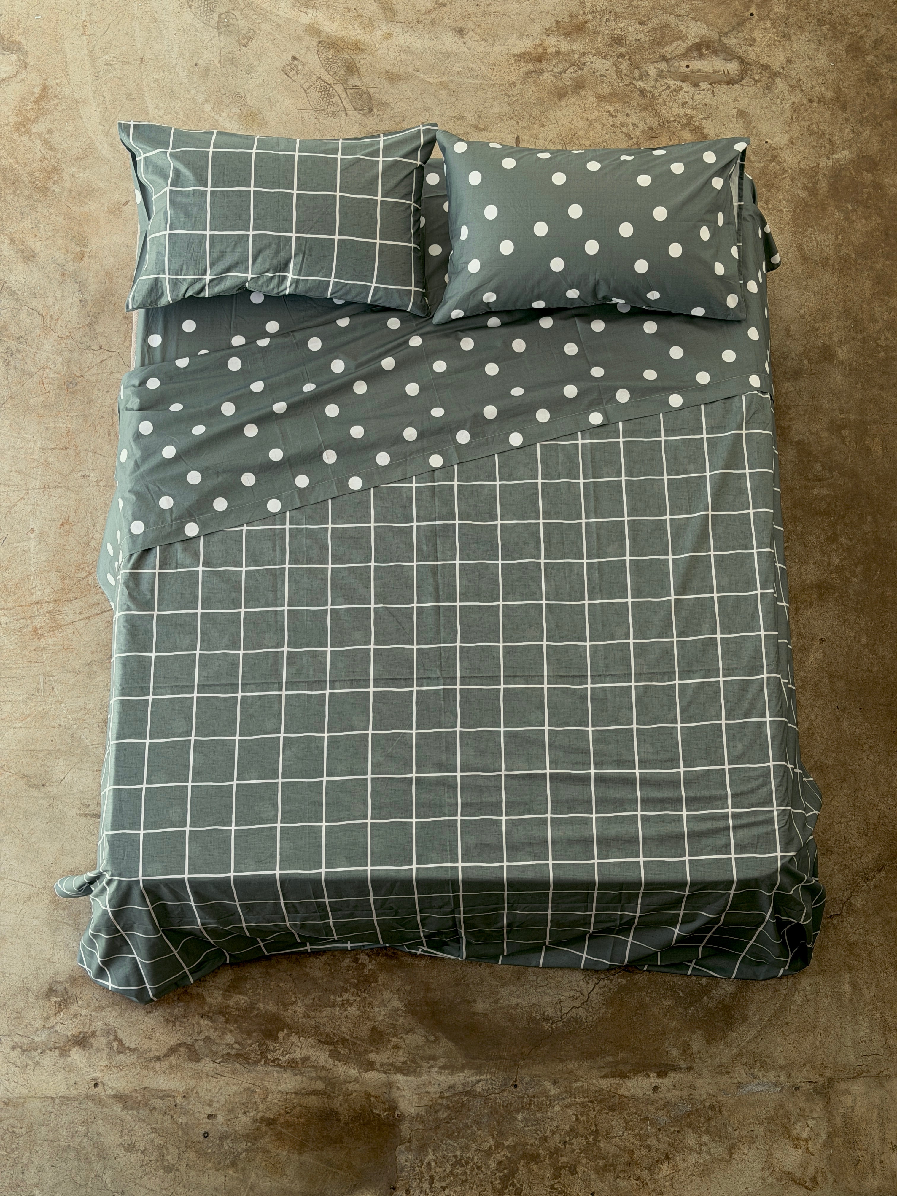 Completo Lenzuola Copriletto Quadri-Pois EASY Letto Moreali Tessile Casa Matrimoniale Verde