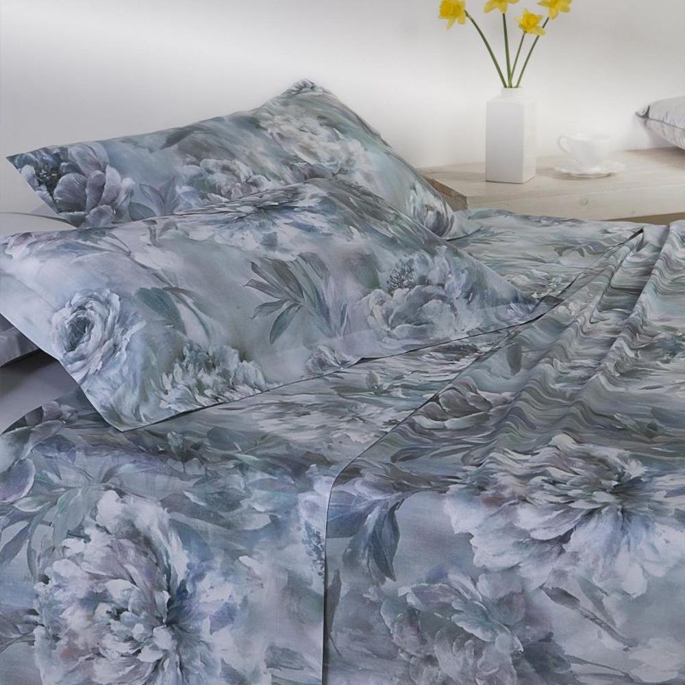 Complete Bedspread Painted with Flowers