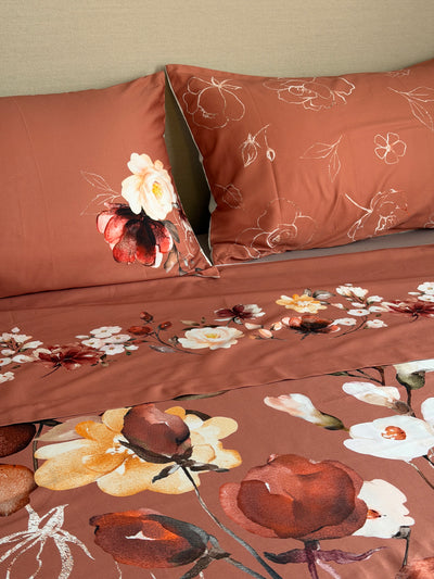 Parure Lenzuola Copriletto Raso 300TC FIORI SUL LETTO - VITTORIA Letto Moreali Tessile Casa