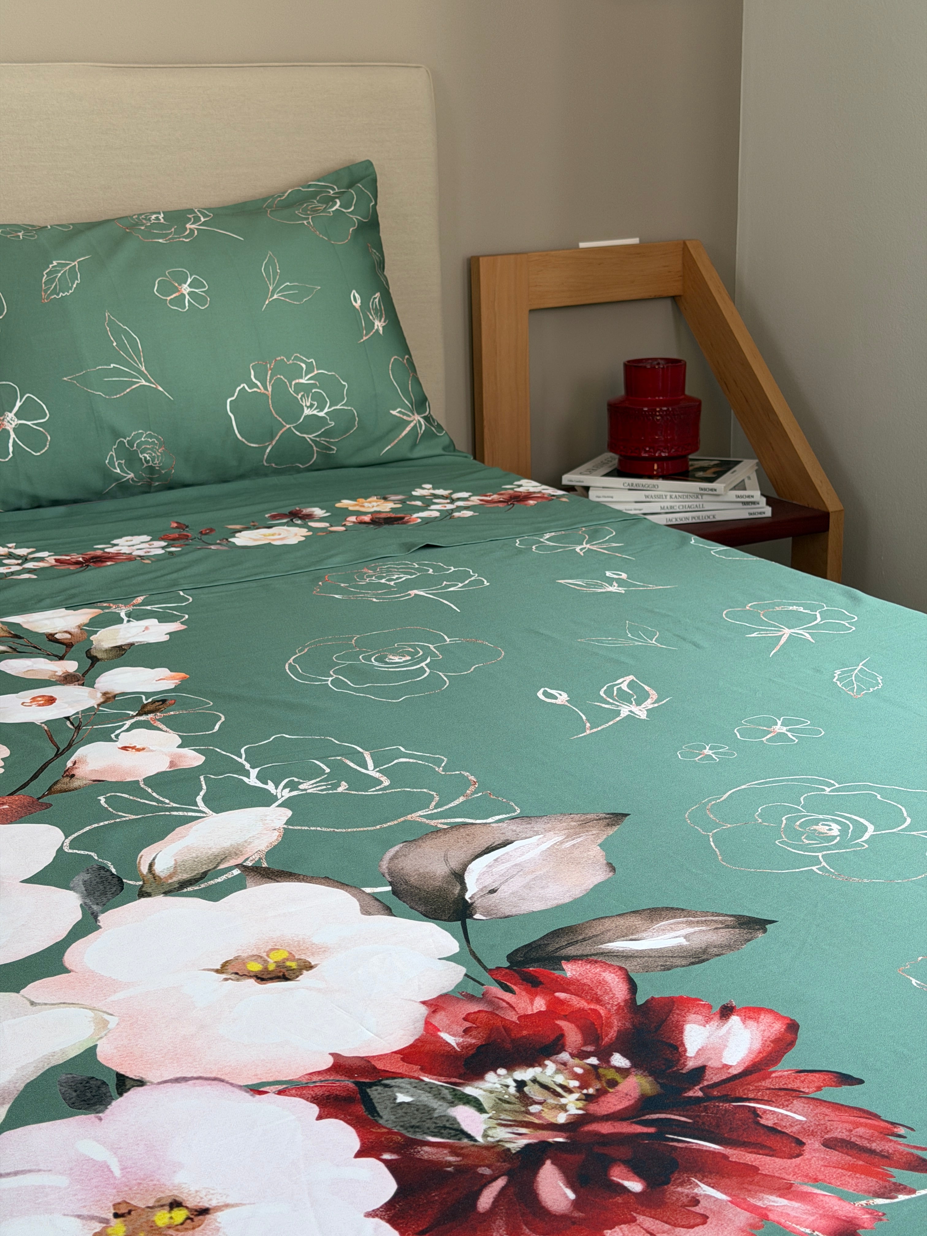 Parure Lenzuola Copriletto Raso 300TC FIORI SUL LETTO - VITTORIA Letto Moreali Tessile Casa